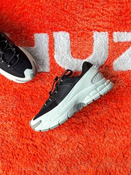 N Vomero 5 Roam Silver