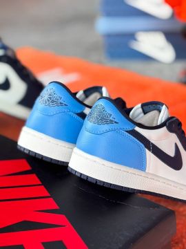 N Jordan 1 low Obsidian