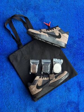 JORDAN JUMPMAN TRAVIS JACK MOCHA